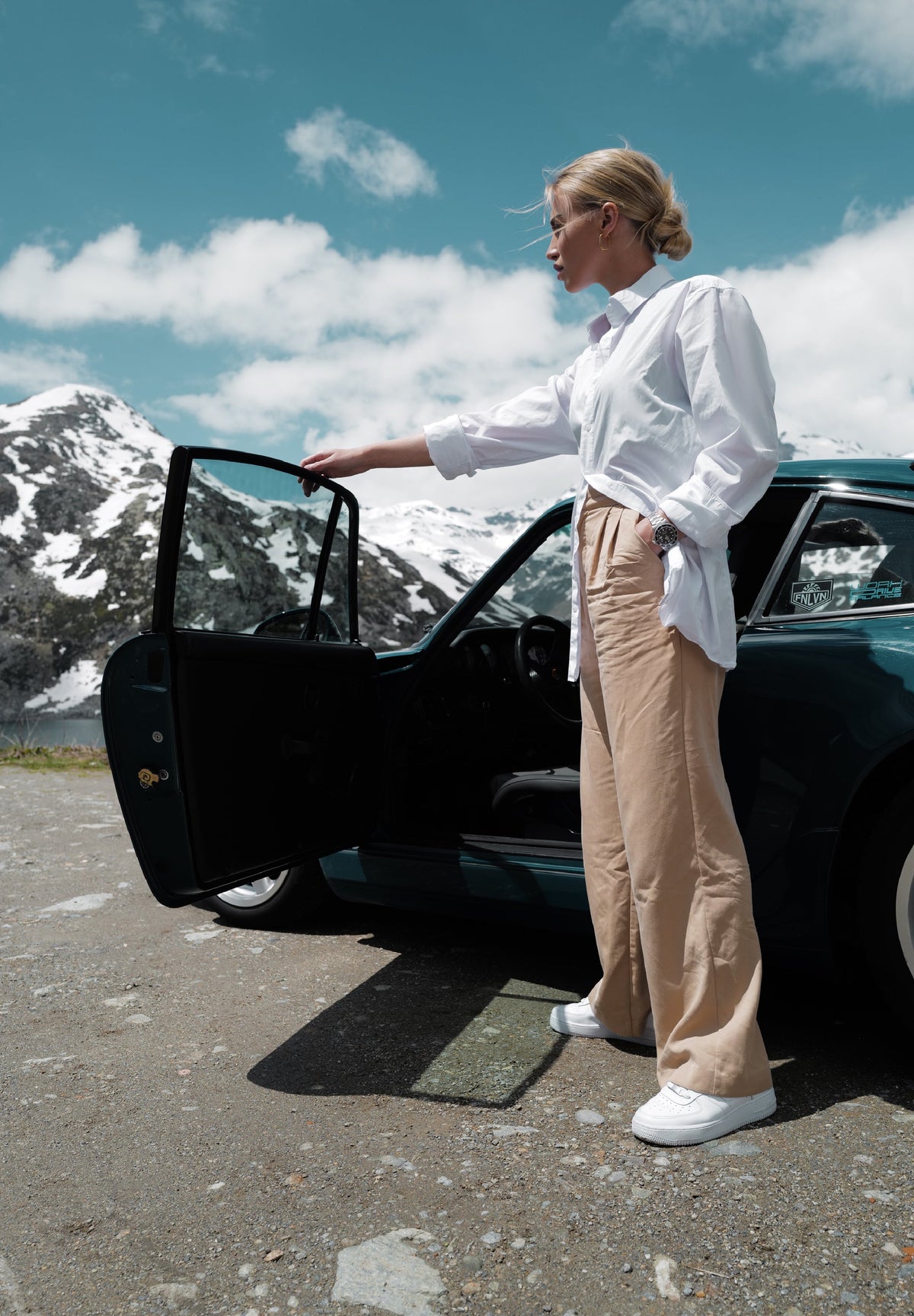 Hanna Schönwald – 用心呵护她的 1984 年 Mercedes Benz W123 230 CE Coupé